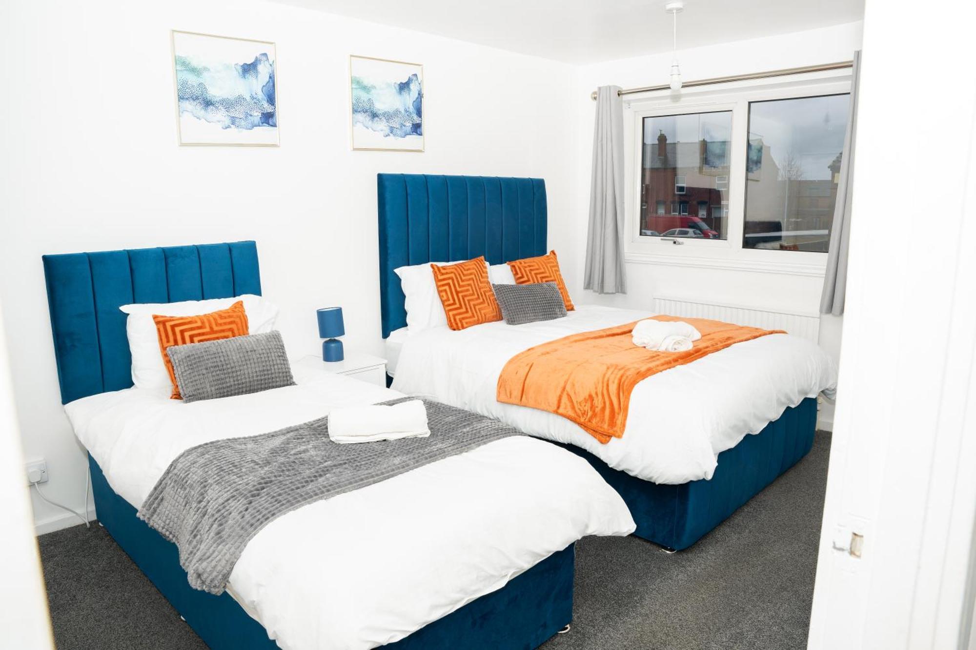 Villa Stylish 3 Bed House With Free Parking Leeds  Esterno foto