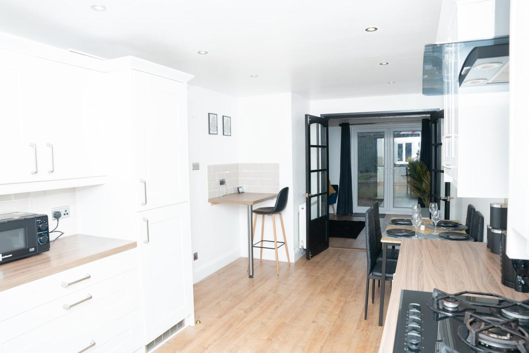 Villa Stylish 3 Bed House With Free Parking Leeds  Esterno foto