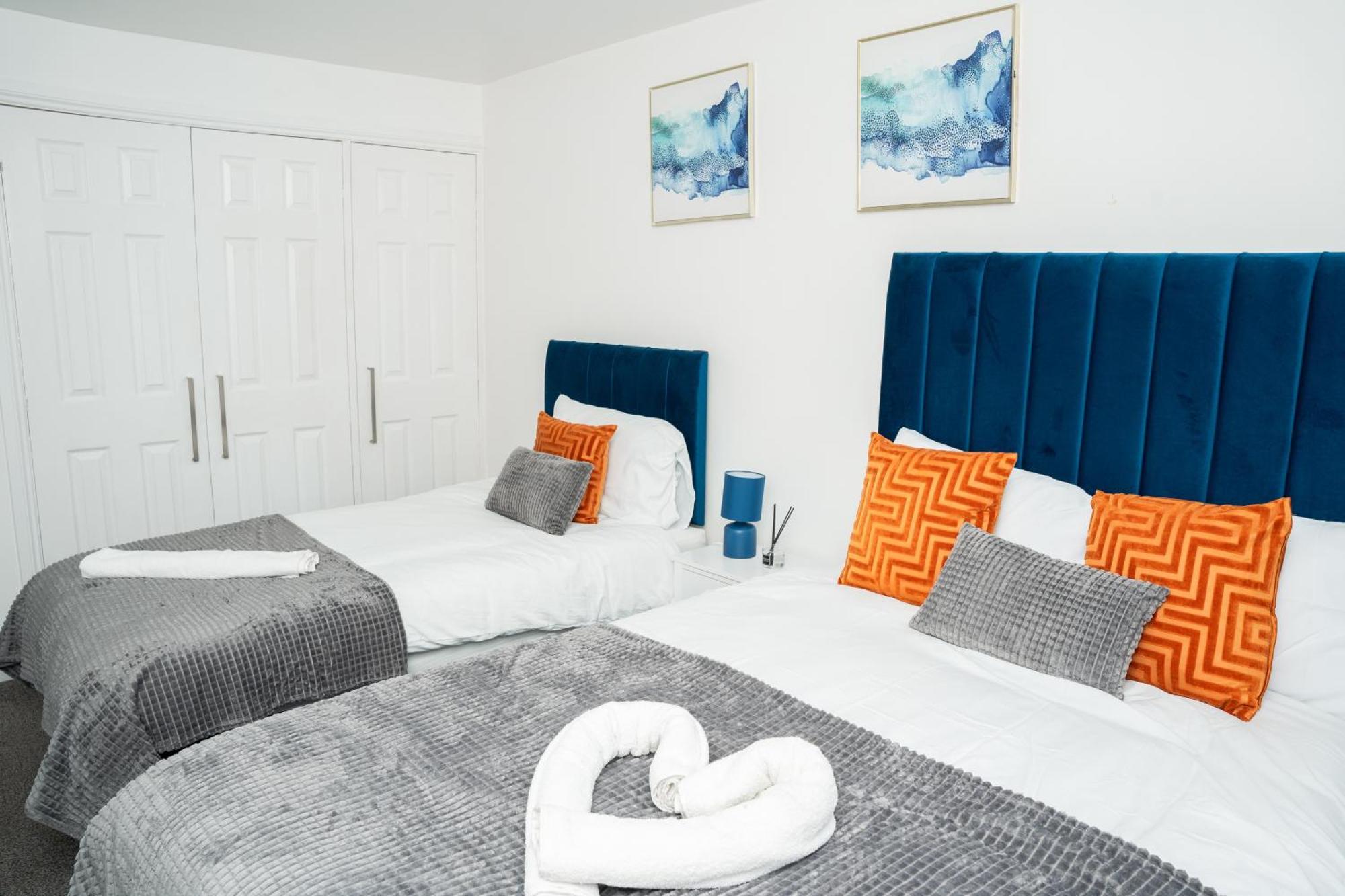 Villa Stylish 3 Bed House With Free Parking Leeds  Esterno foto
