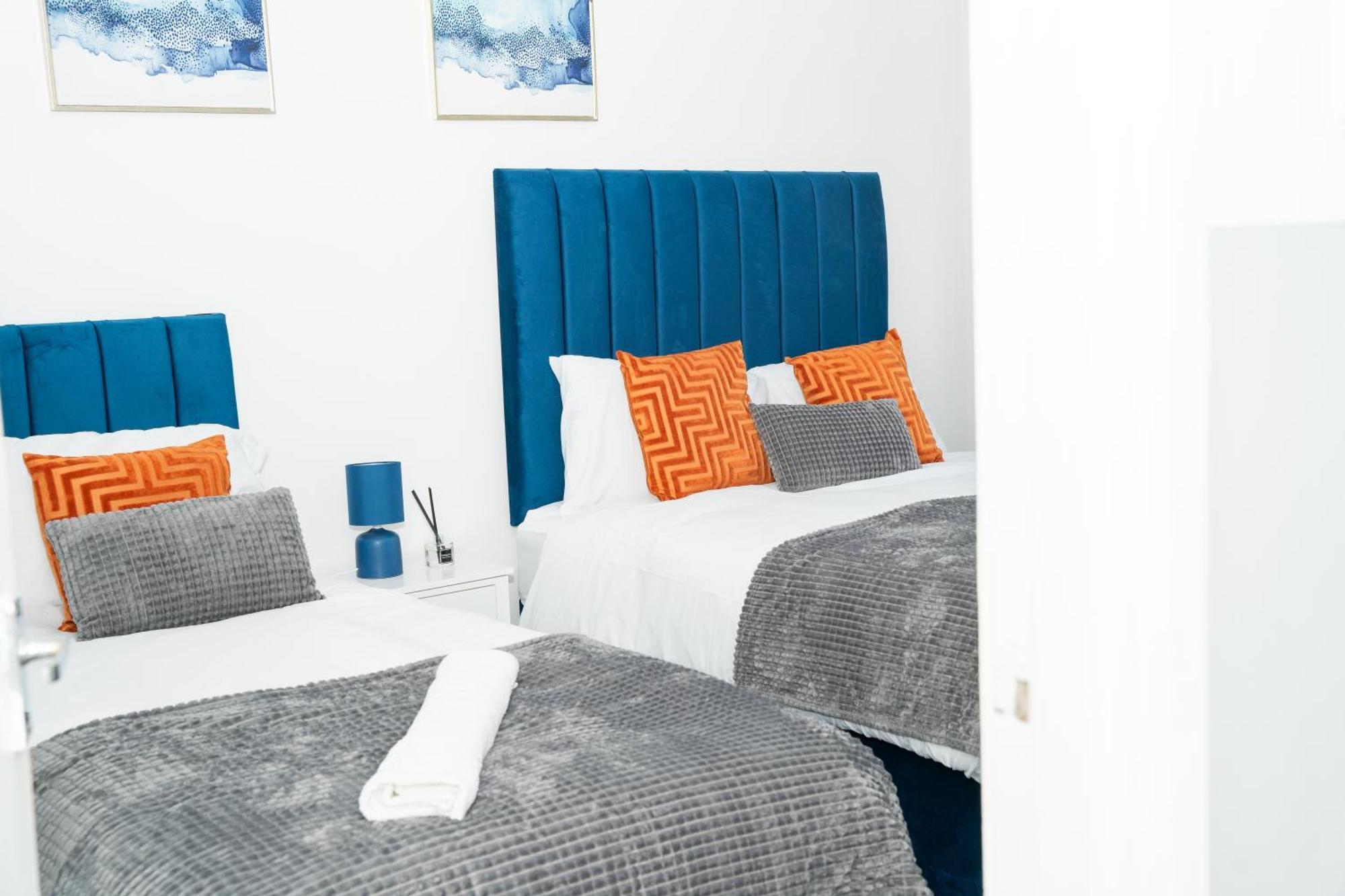 Villa Stylish 3 Bed House With Free Parking Leeds  Esterno foto