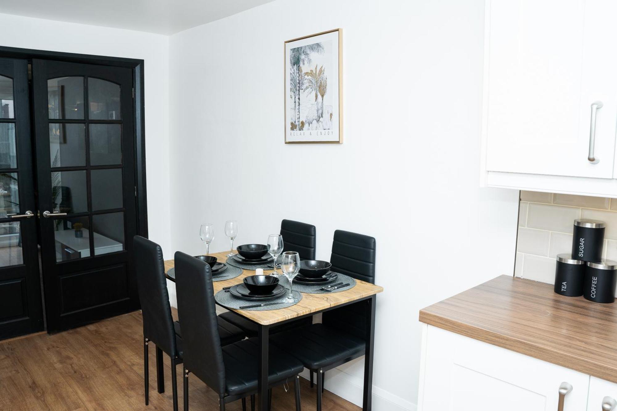 Villa Stylish 3 Bed House With Free Parking Leeds  Esterno foto