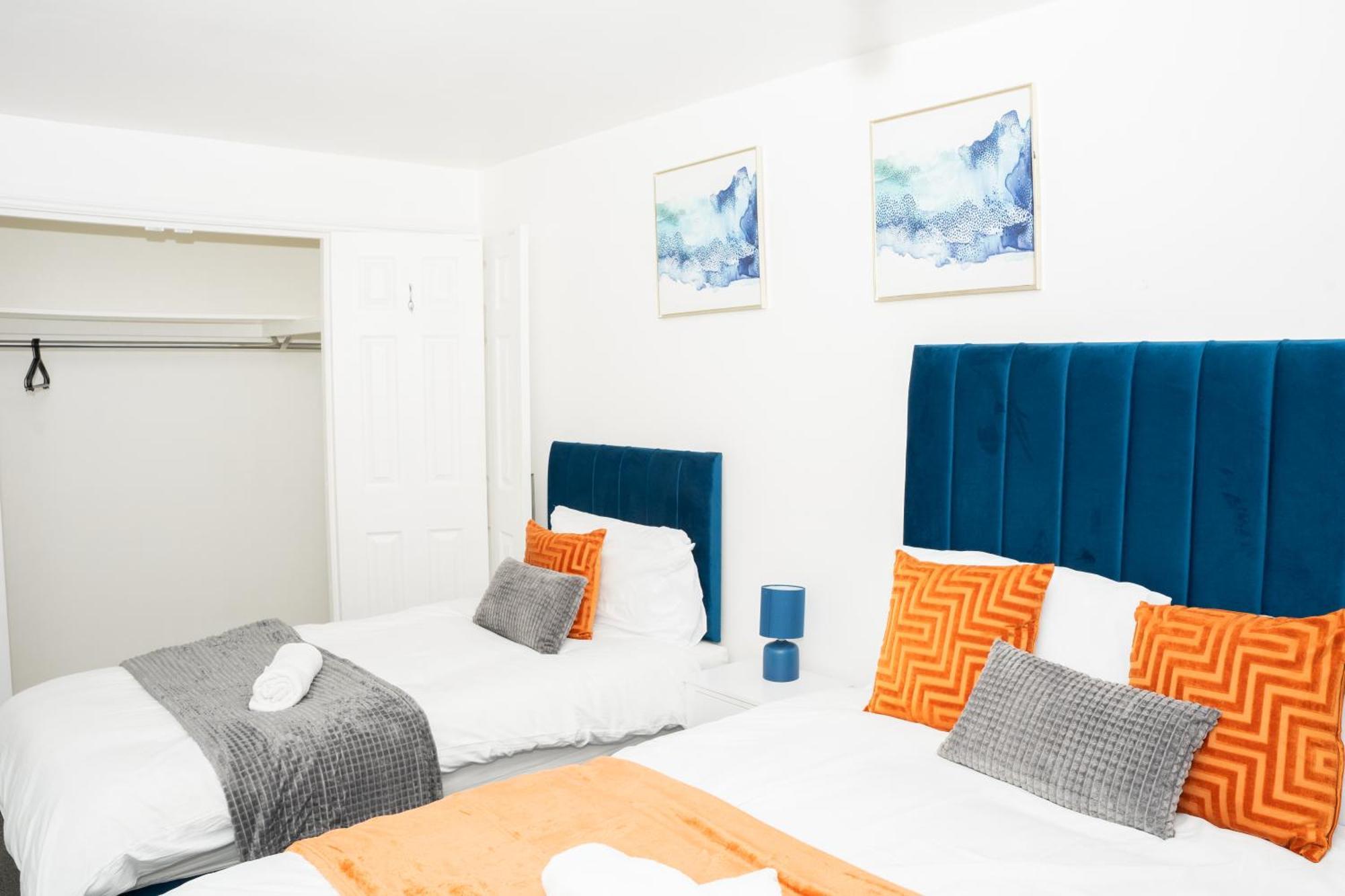 Villa Stylish 3 Bed House With Free Parking Leeds  Esterno foto
